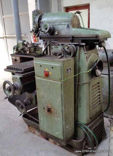 Frézka nástrojářská ALG 200 (Frezka nastrojarska ALG200PRVOMAJSKA (3).jpg)